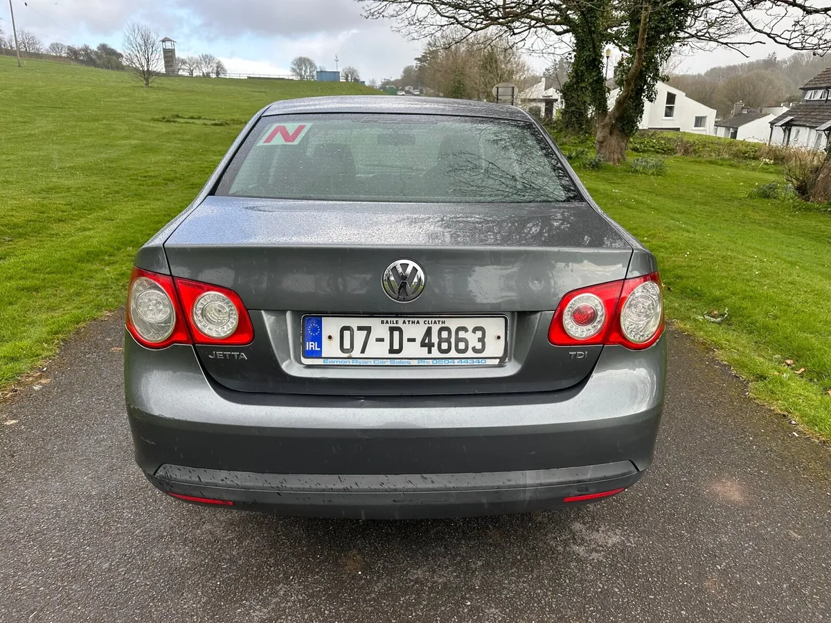 Volkswagen Jetta 2007 - Image 4