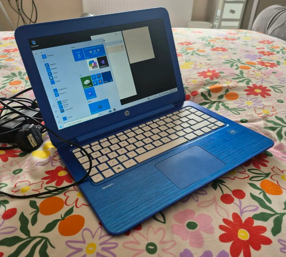 HP Stream 13 2.16GHz laptop working perfect - Image 1