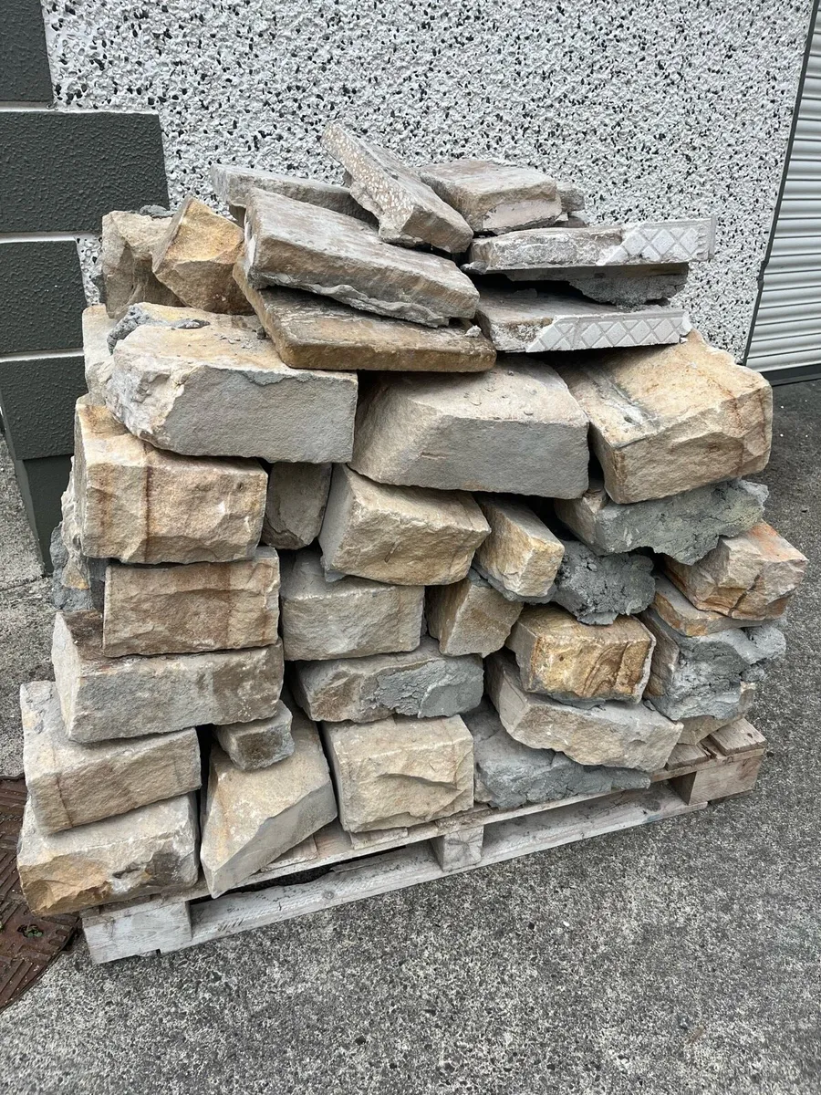Stone fireplace surround + wooden mantlepiece - Image 2