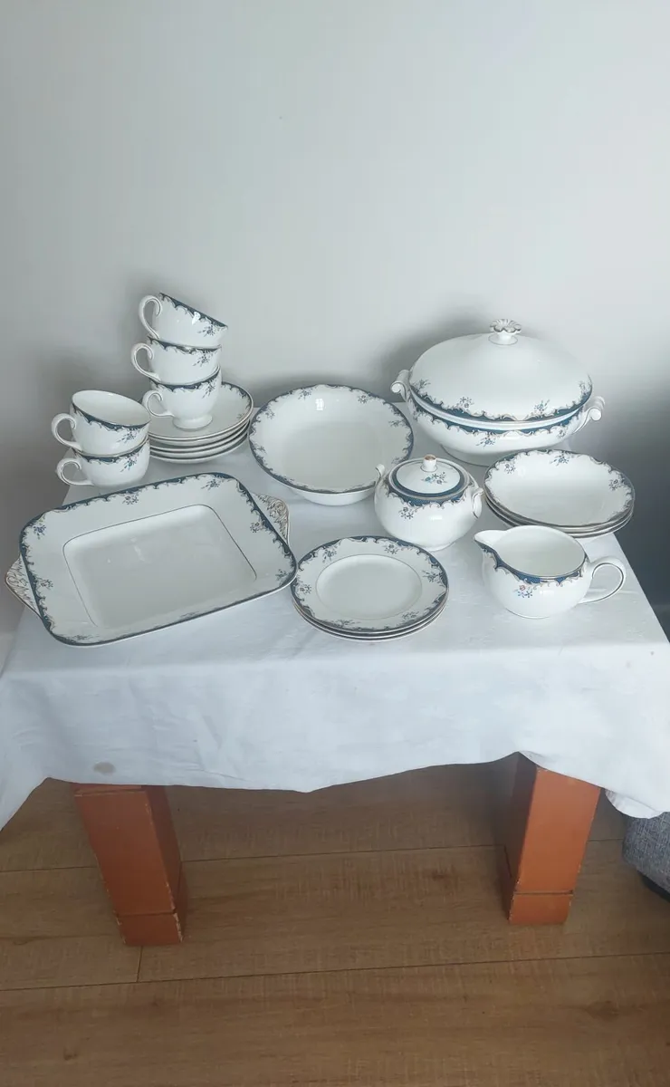 Wedgwood Chartley Bone China - Image 1