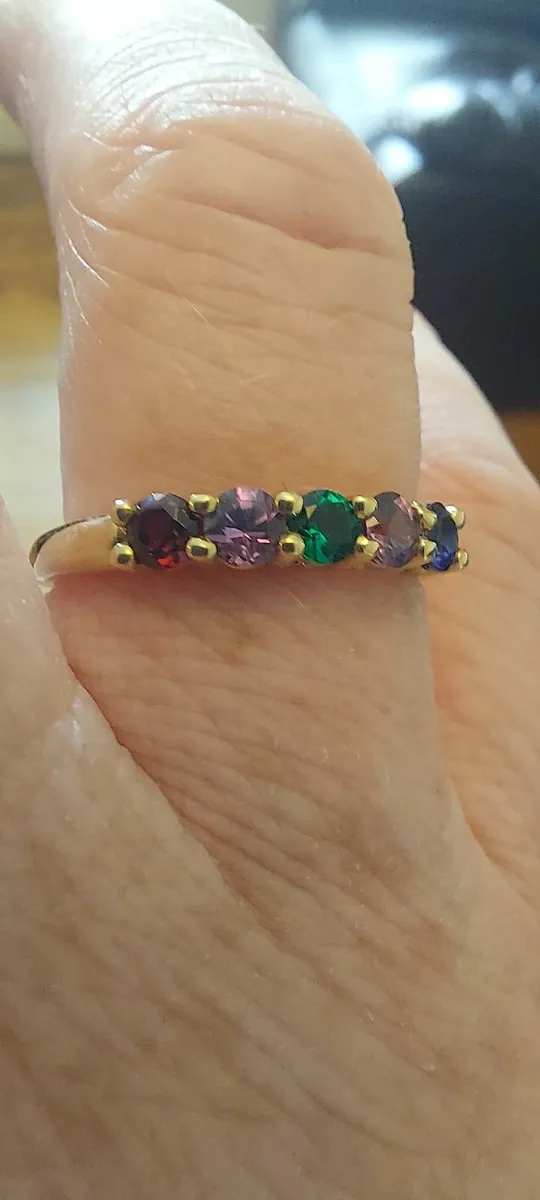 10 Carat Gold Rainbow Gemstone Ring - Image 2