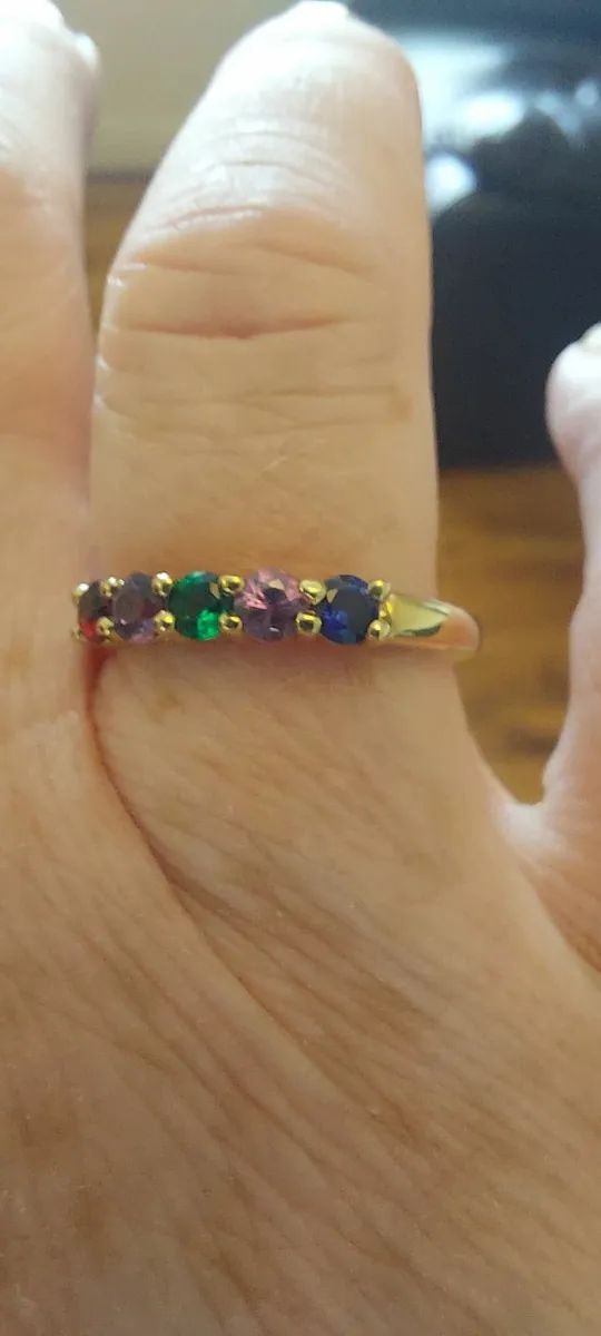 10 Carat Gold Rainbow Gemstone Ring - Image 3