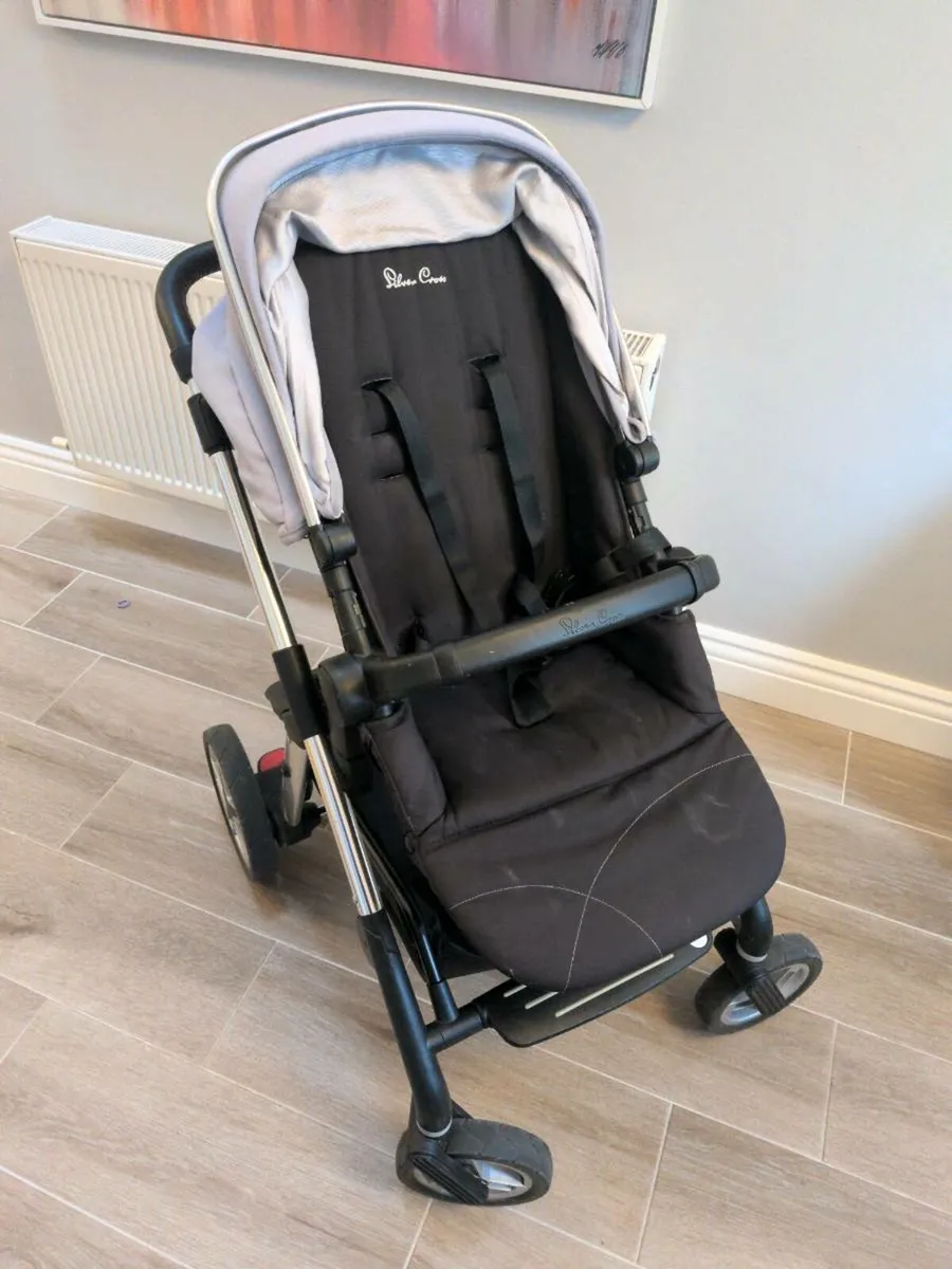 Silver Cross Pioneer Travel System - Image 2