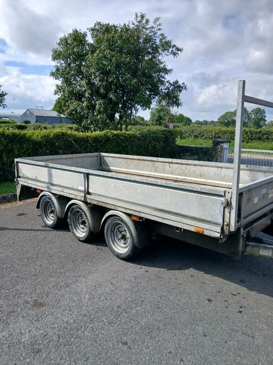 dale kane tri axel trailer 12ft by 6ft - Image 1