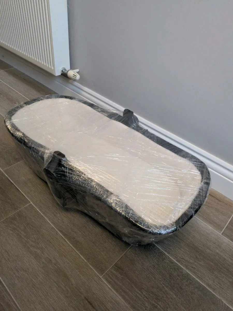 Silver Cross Pioneer Travel System - Image 3
