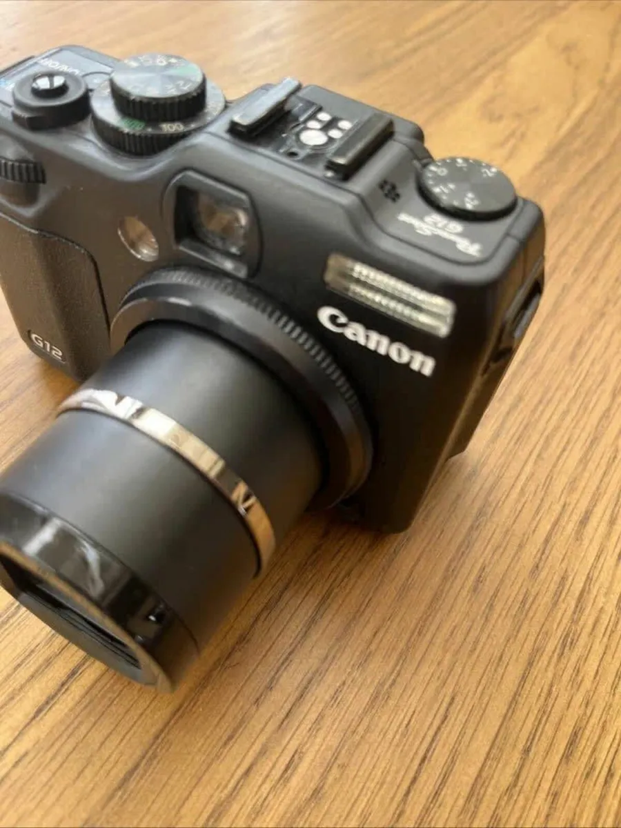 Canon PowerShot G12 10.0 MP - Image 2