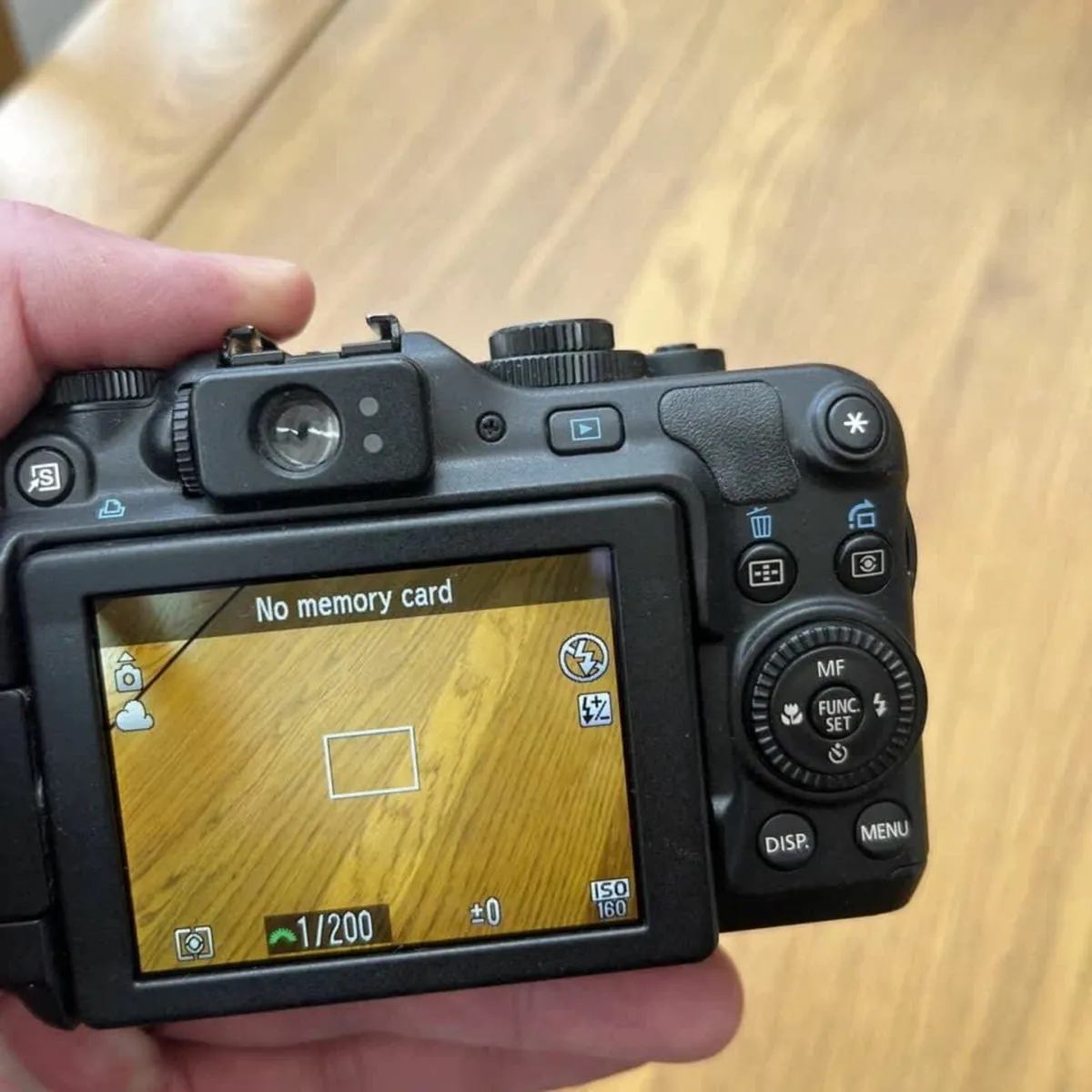 Canon PowerShot G12 10.0 MP - Image 3