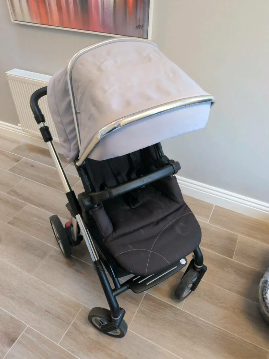 Silver Cross Pioneer Travel System - Image 4