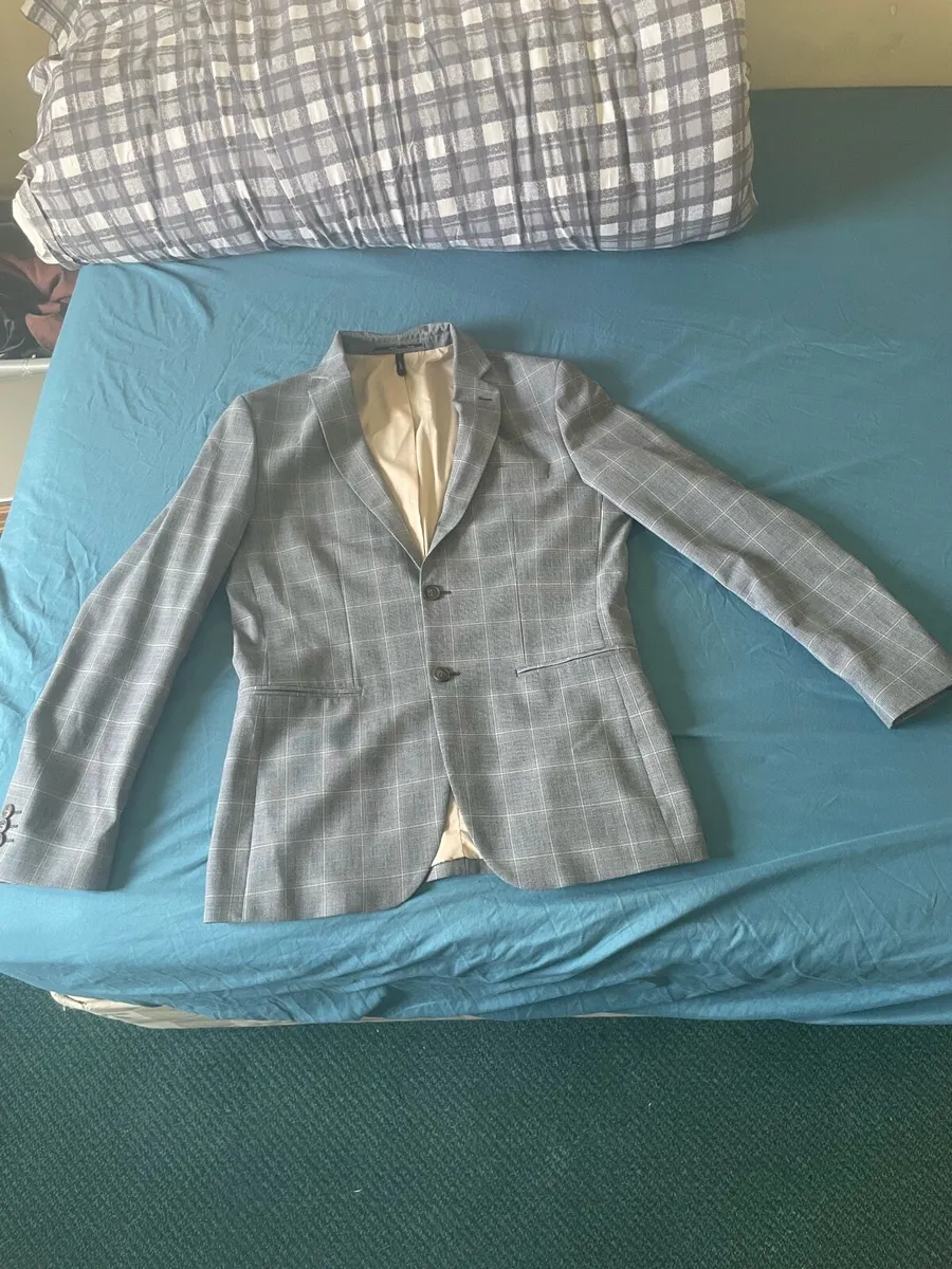 Menswear suit - Image 1