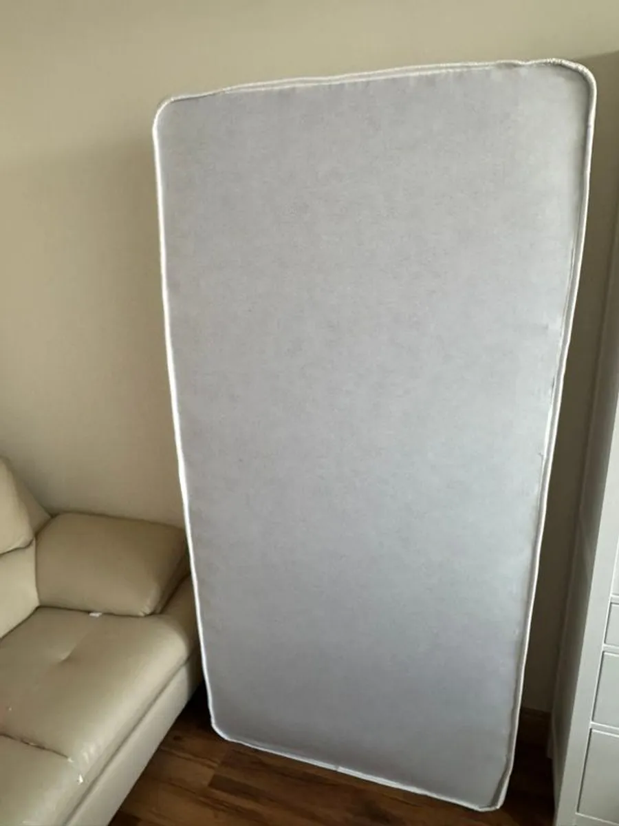 Single bed - Image 3