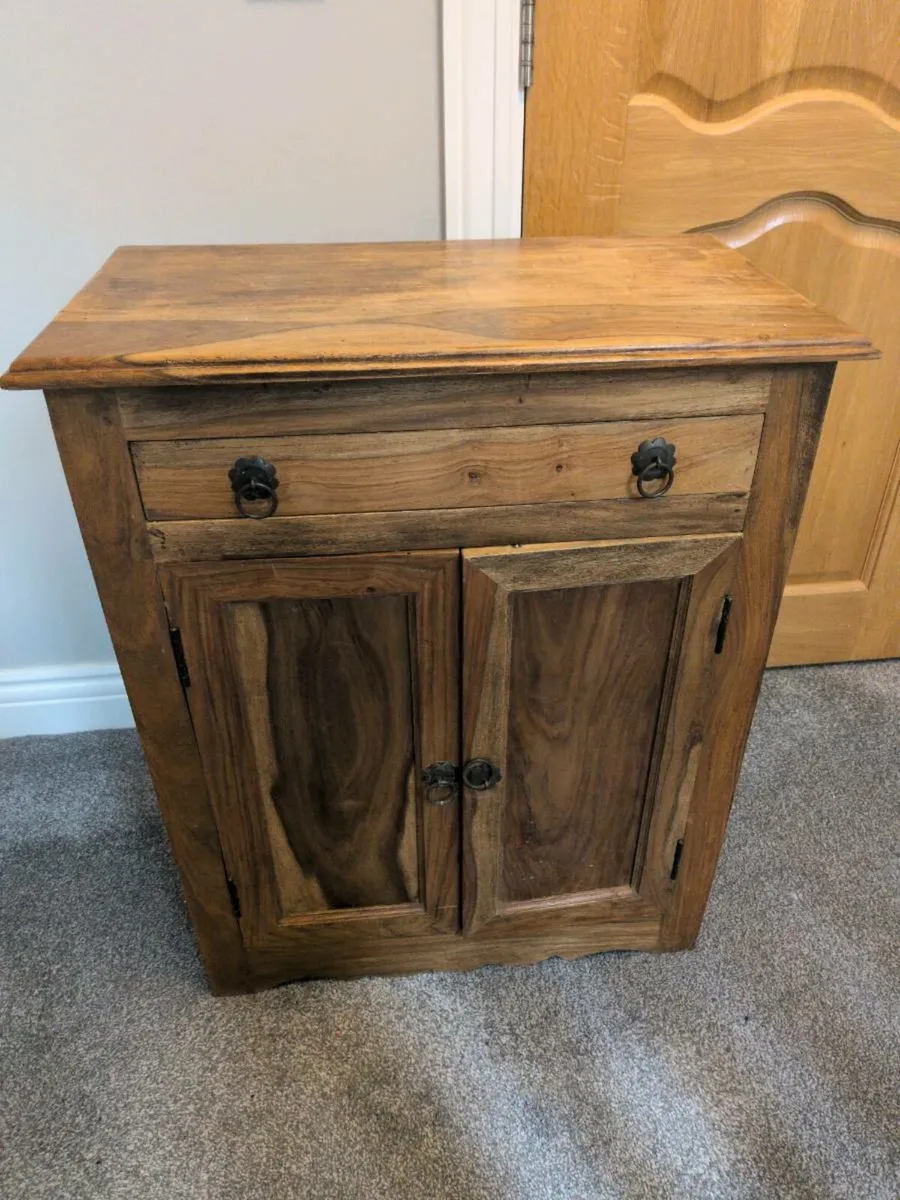 Hall/TV Unit - Image 1