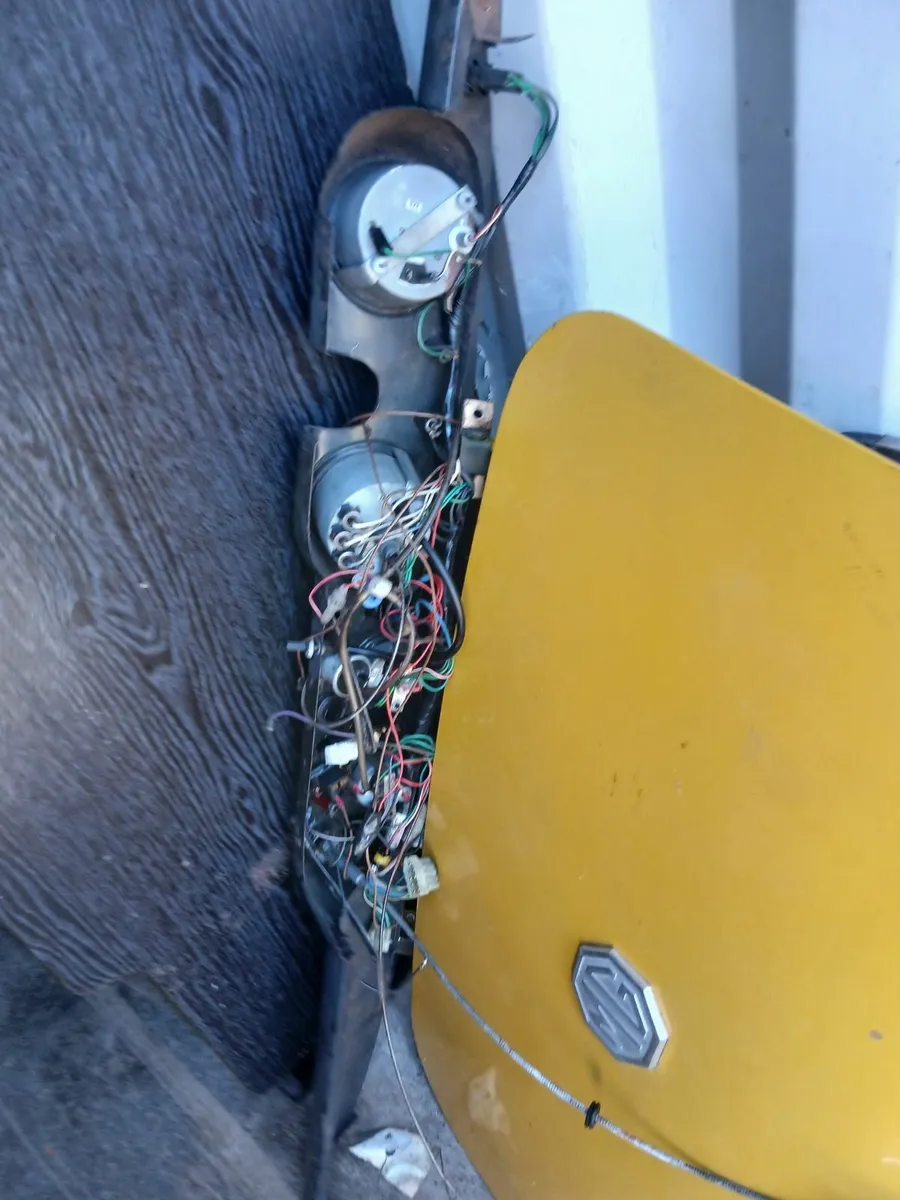 MG  Midget Parts - Image 2