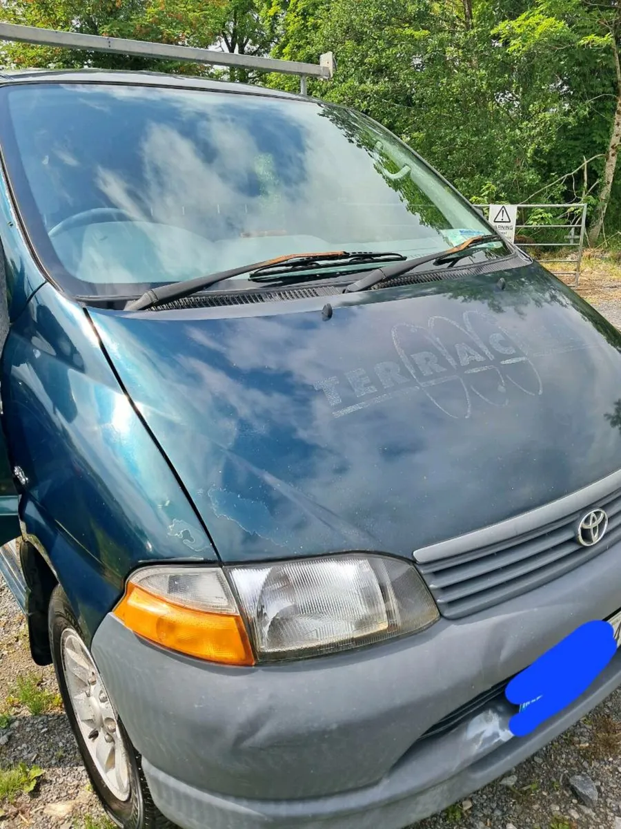 2005 Toyota Hiace Crewcab - Image 1