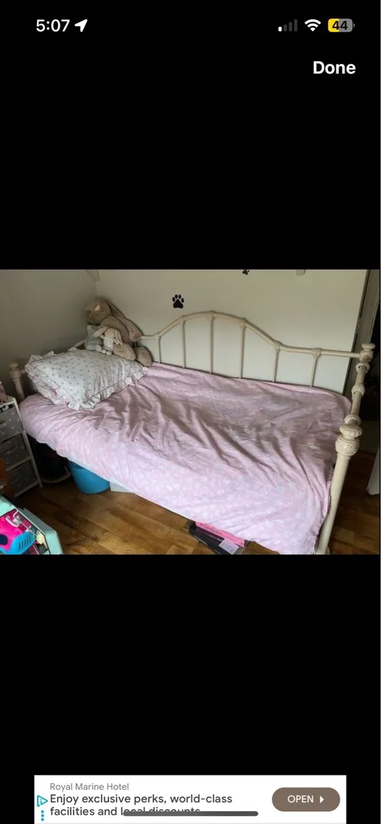 Laura Ashley daybed - Image 2