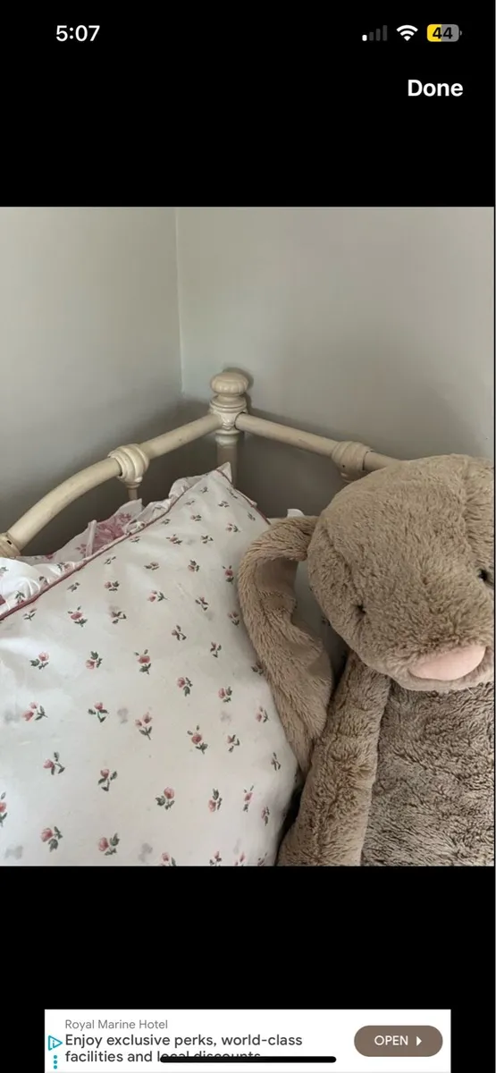 Laura Ashley daybed - Image 1