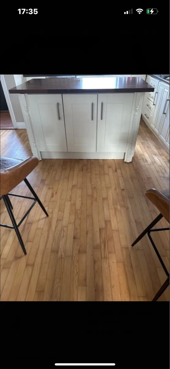 Large Kitchen Island - Image 1
