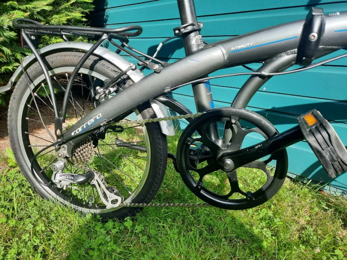 Carrera Intercity folding bicycle - Image 4