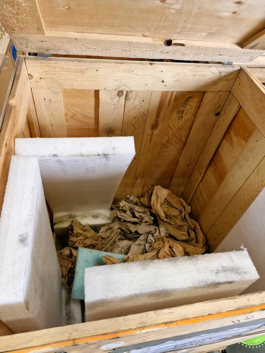 Large wooden crate - Image 2