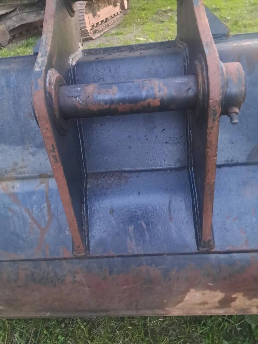 Tighe digging bucket 20 tonne - Image 3