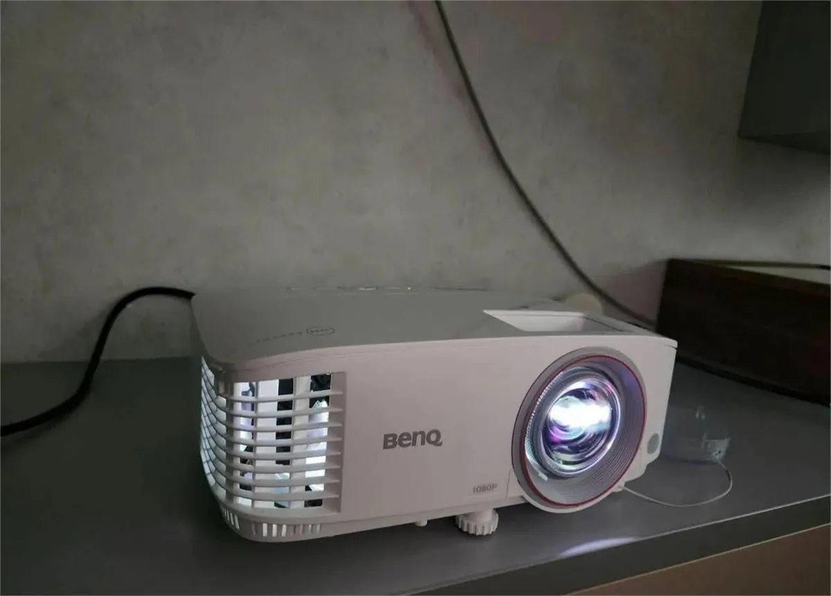 BenQ TH671ST Projector 4k 3000 АNSI - Image 1