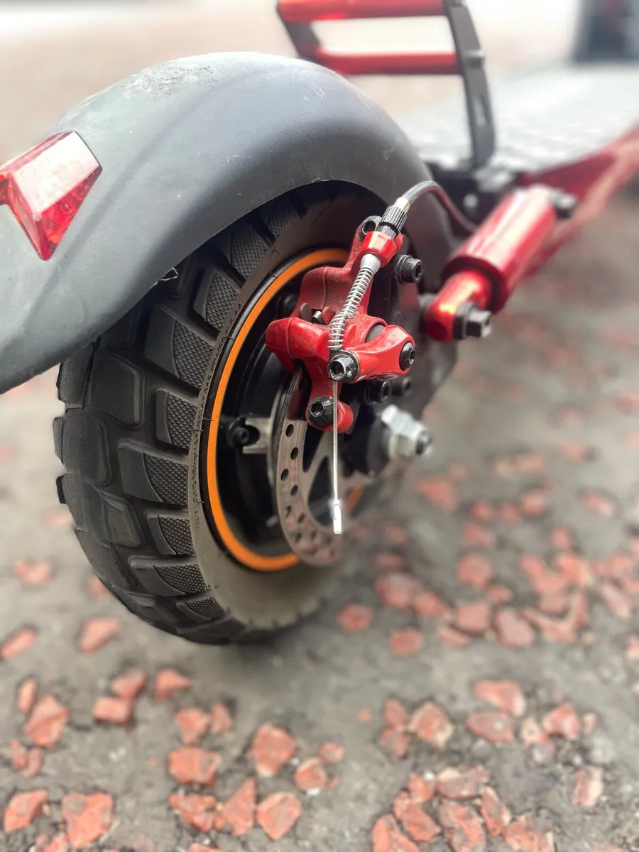 Electric scooter - Image 4