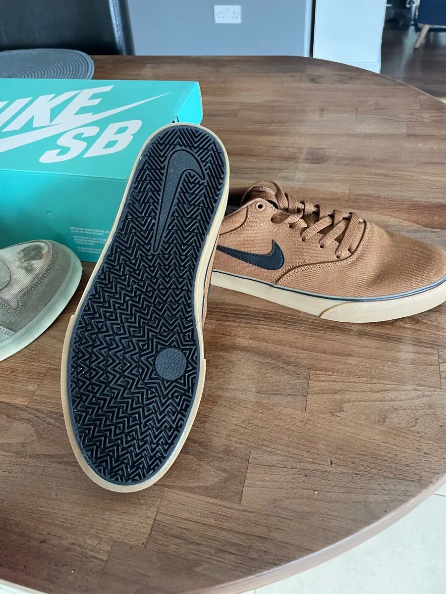 Trainers - Image 2