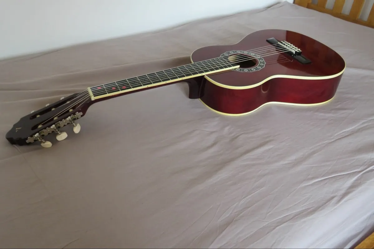 Valencia 3/4 Classical Guitar - Children - Image 4