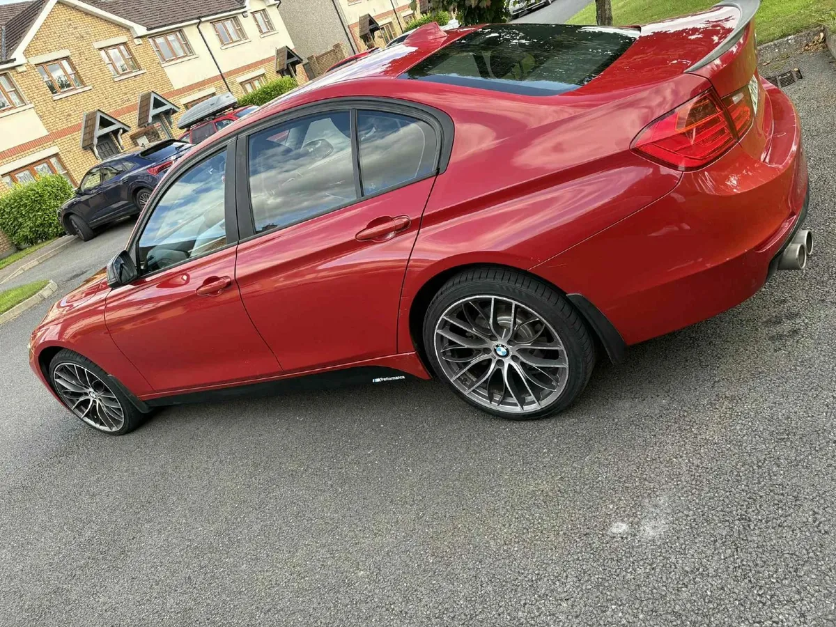 BMW 3-Series 2012 - Image 3