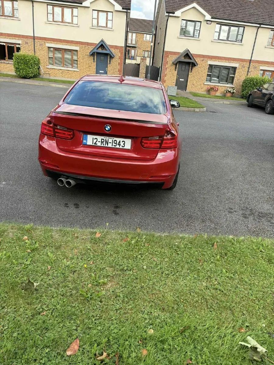 BMW 3-Series 2012 - Image 4