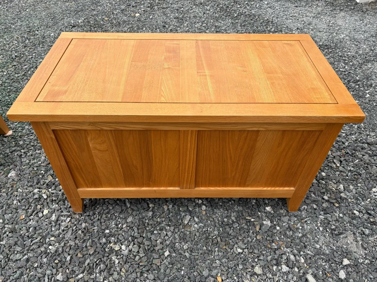 Oak storage ottoman - Image 1