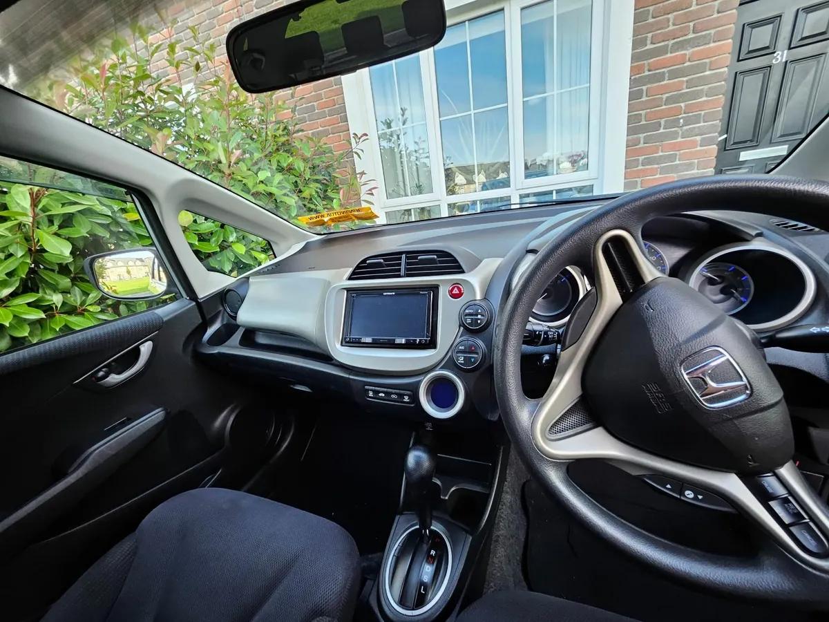 Honda Fit 2014 - Image 4