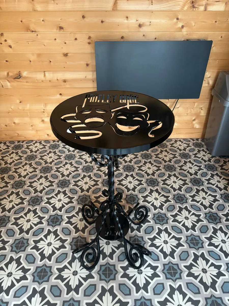 Rock Band 3 piece bistro table and chairs - Image 4