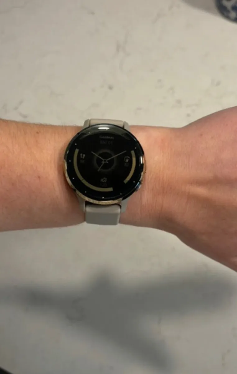 Garmin Venu 3S fitness watch - Image 2