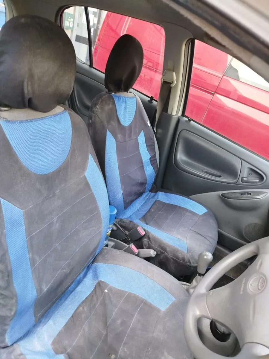 Toyota Yaris 2003 - Image 2