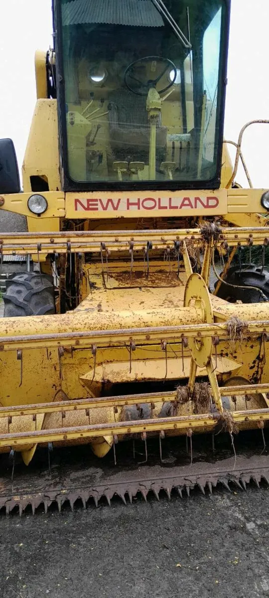 New Holland Combine Harvester - Image 1