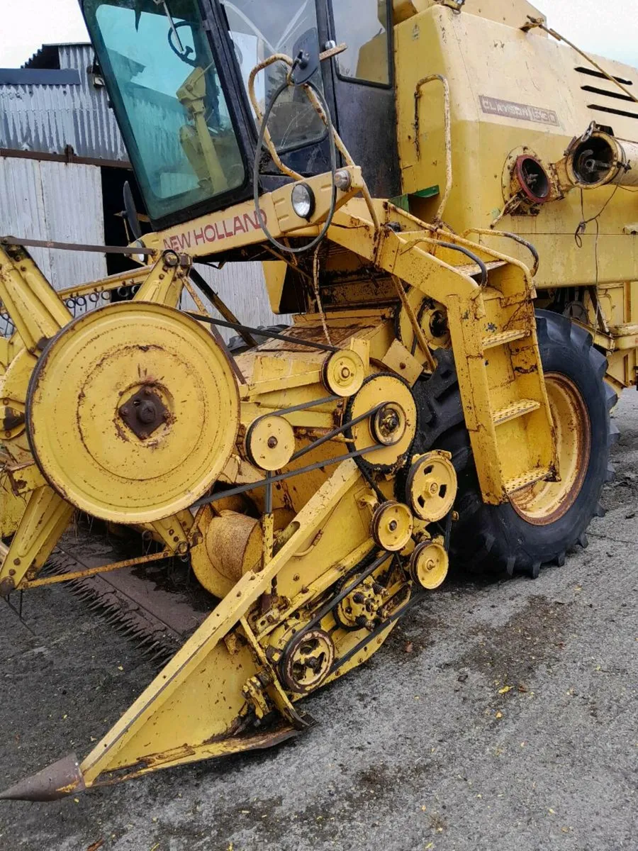 New Holland Combine Harvester - Image 4