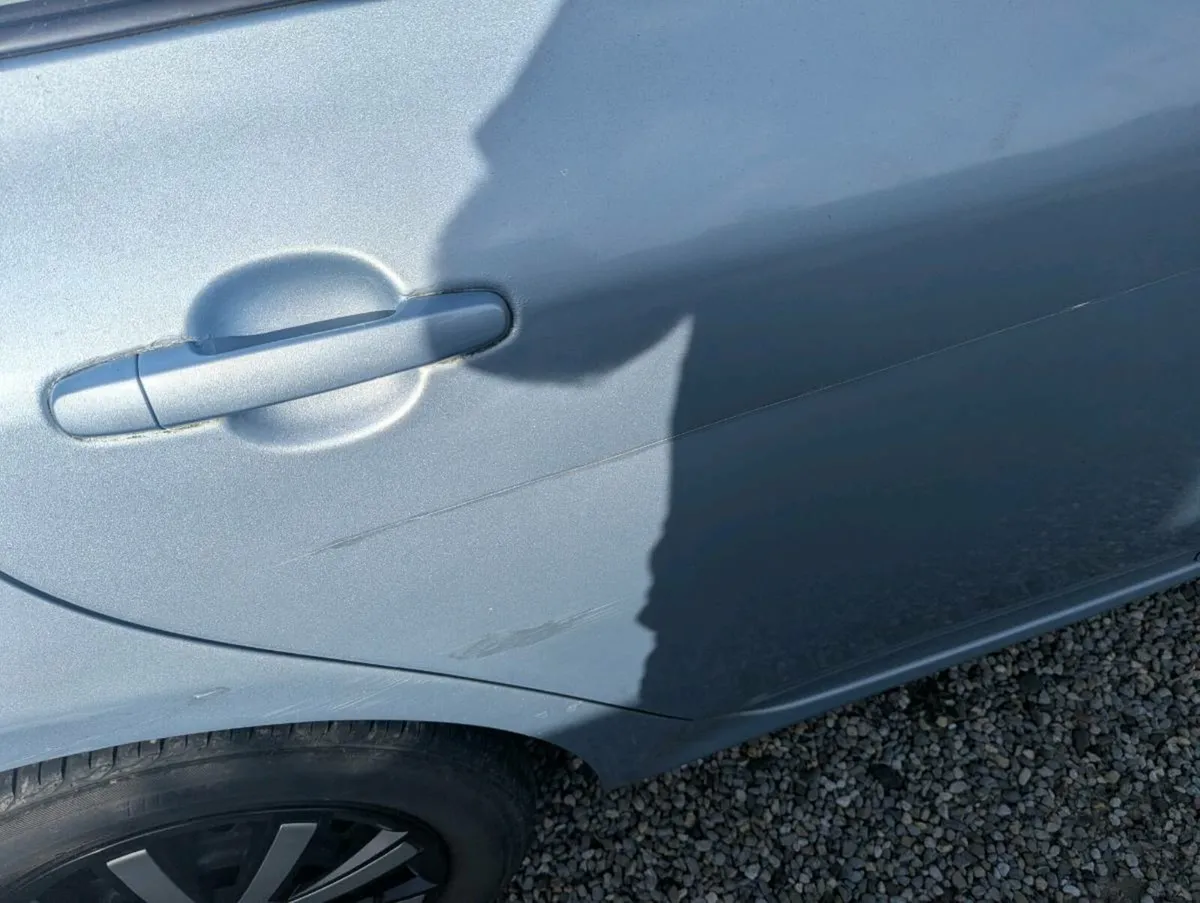 Corolla - Image 3