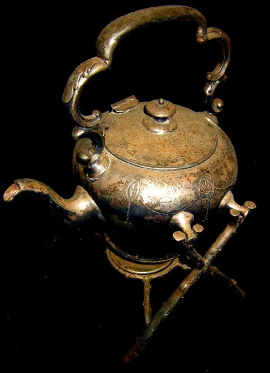 Vintage Spirit Kettle & Stand - Image 4
