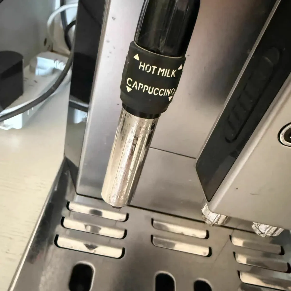Coffee machine De'Longhi ECAM44.620.S - Image 2