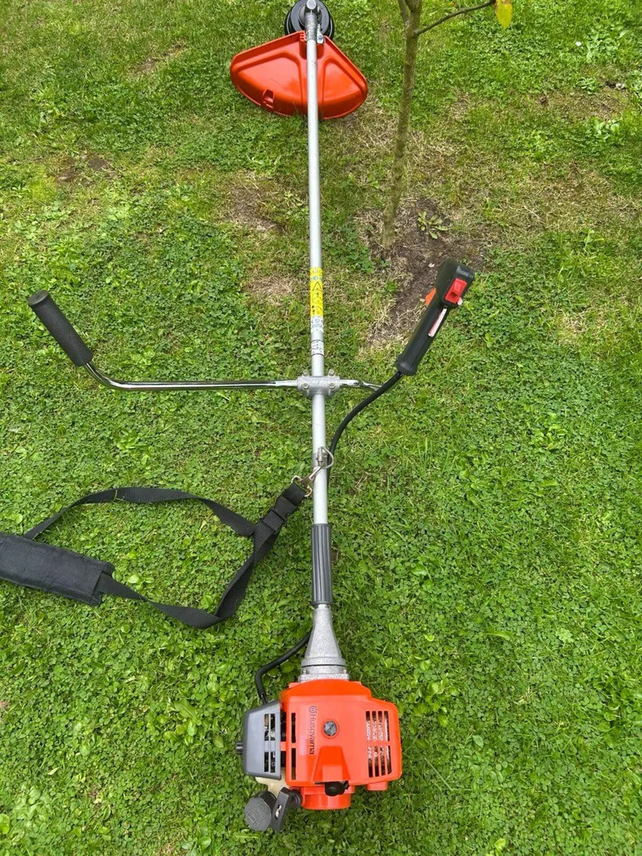 Husqvarna 133R heavy duty strimmer - Image 3