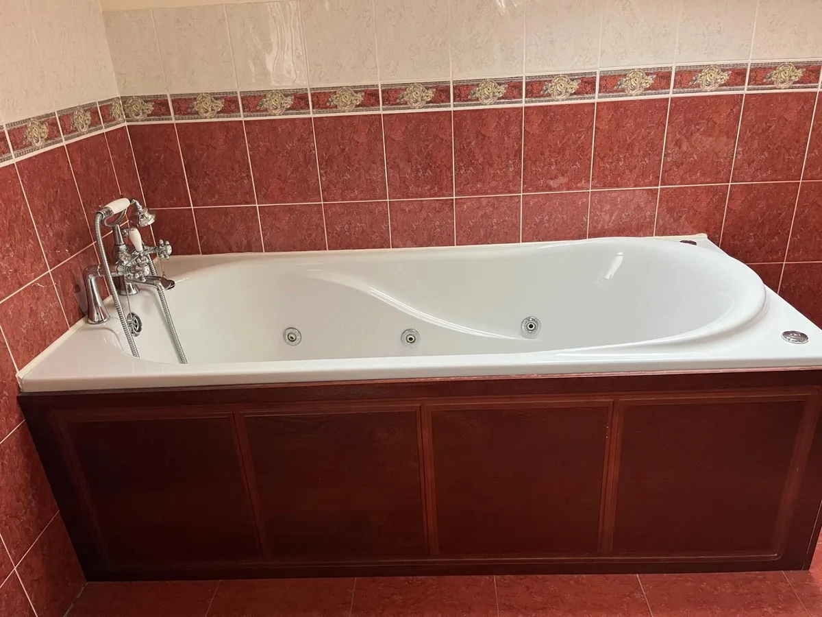 SINK, TOILET & JACUZZI BATH - Image 4