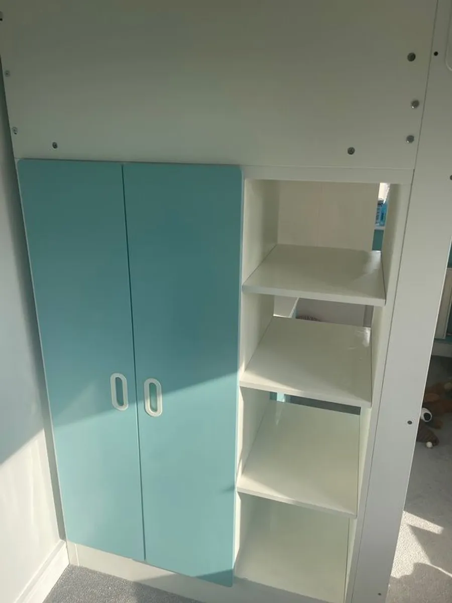 SMASTAD ikea Loft bed, desk with 2 shelves, 90x200 cm - Image 4