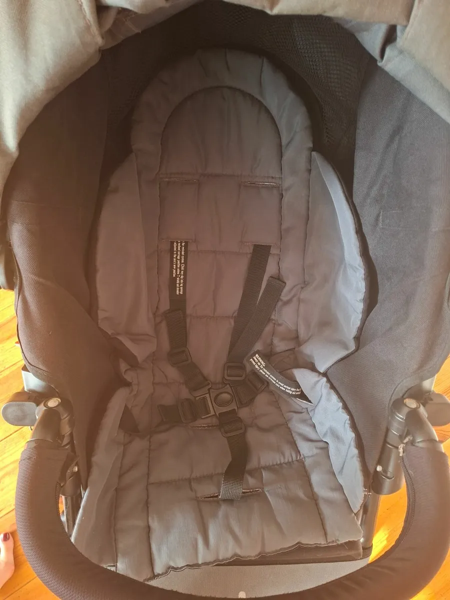 Out n about Buggy - Image 3