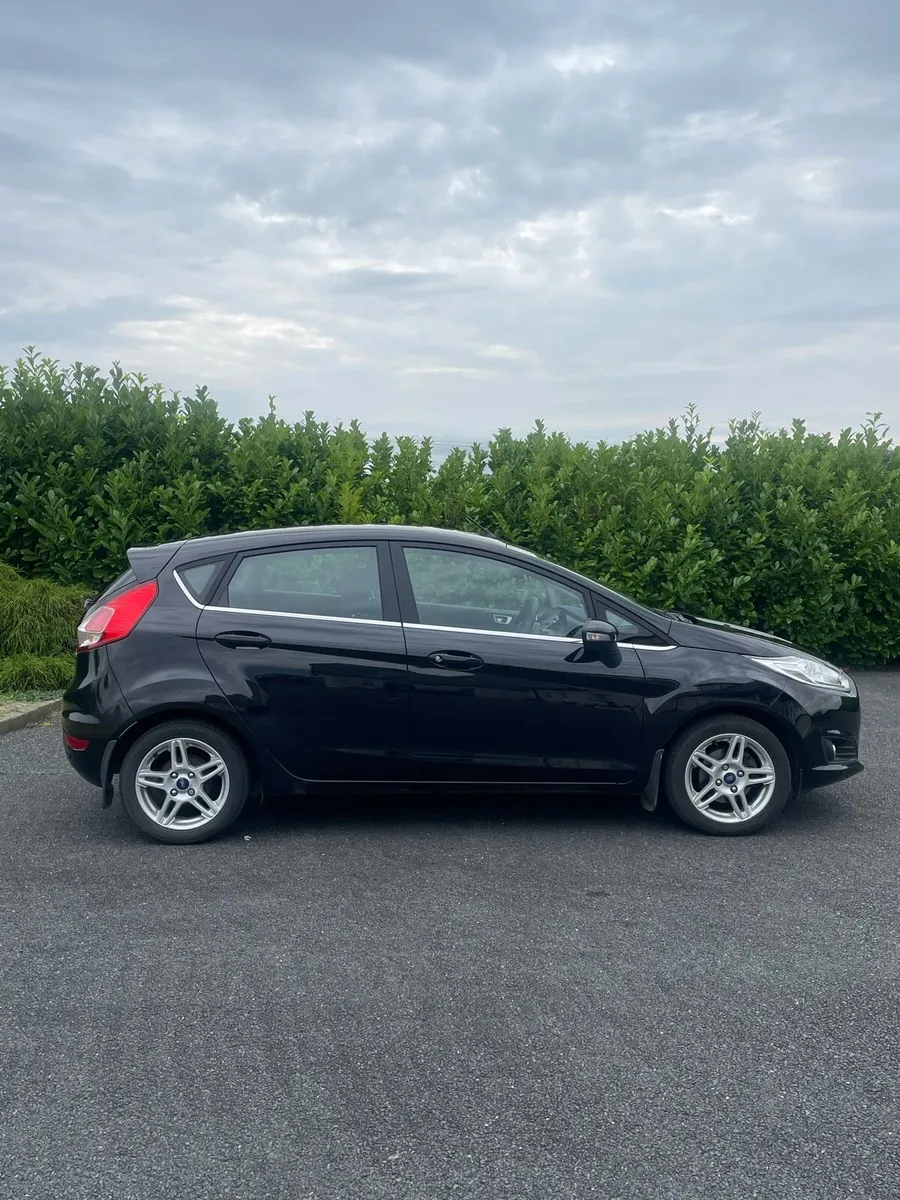 141 Ford Fiesta Zetec - Image 4