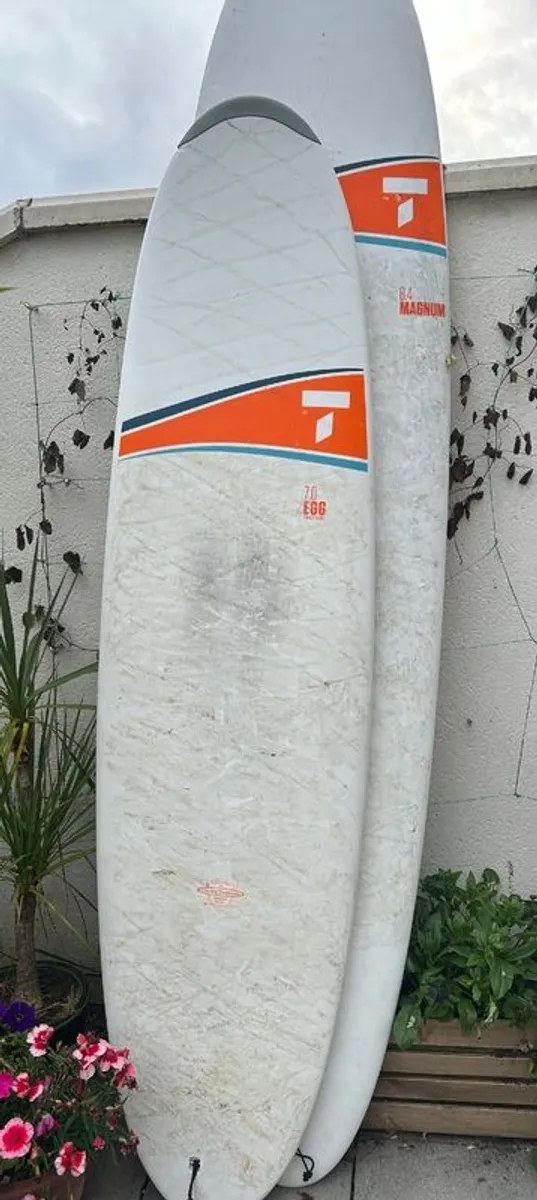 Tahe Surfboard - Image 1