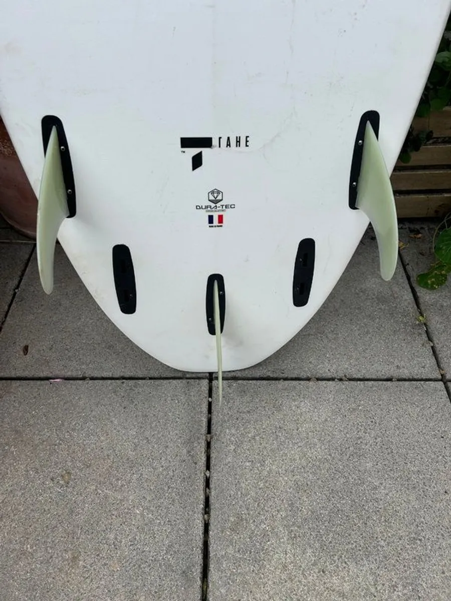 Tahe Surfboard - Image 3