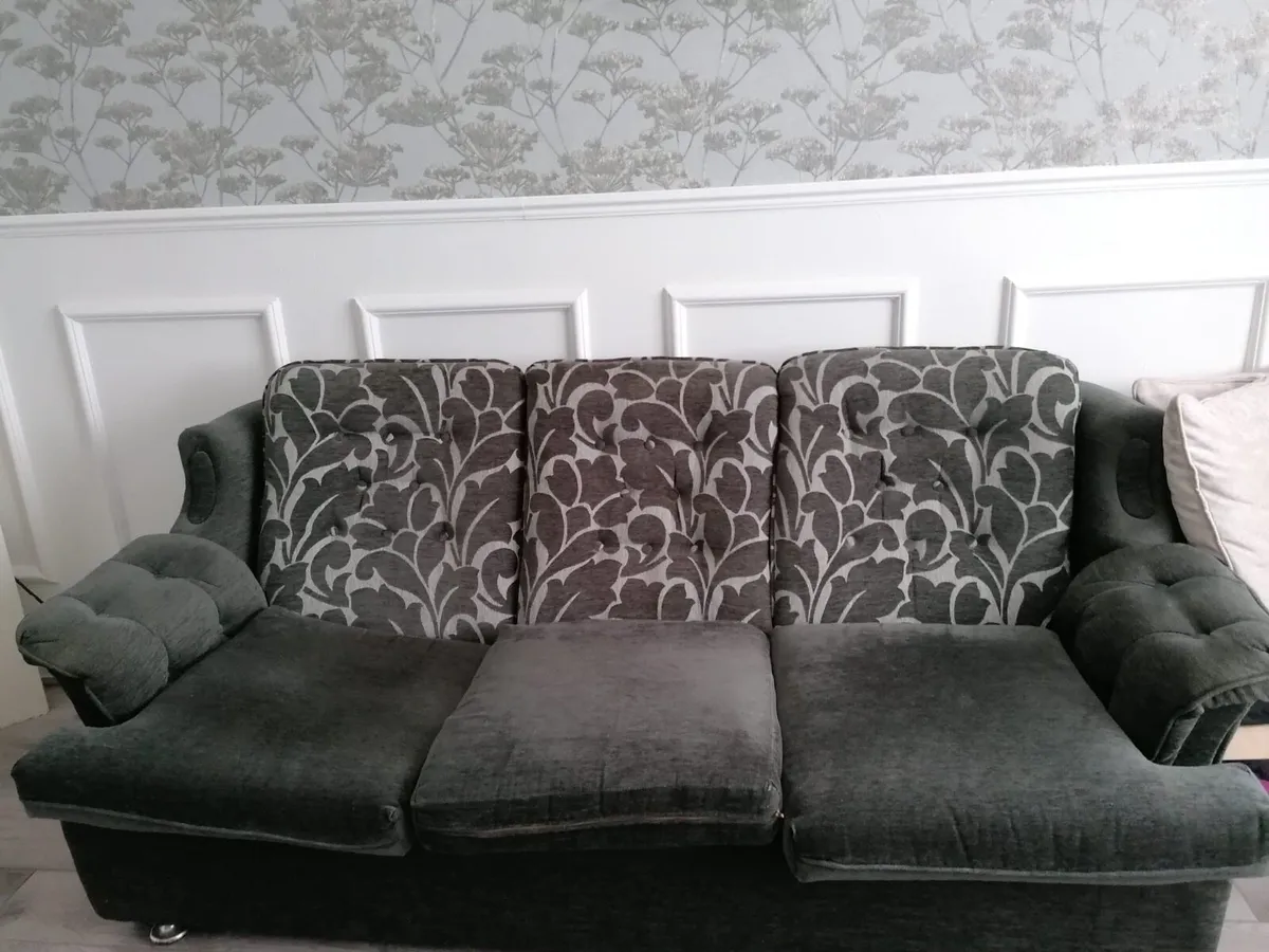 3 seater sofa and 2 armchairs free!! - Image 1