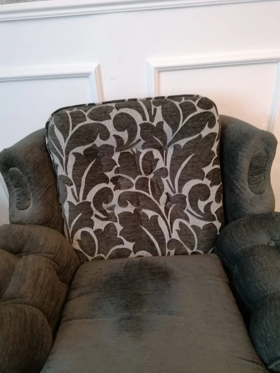 3 seater sofa and 2 armchairs free!! - Image 3