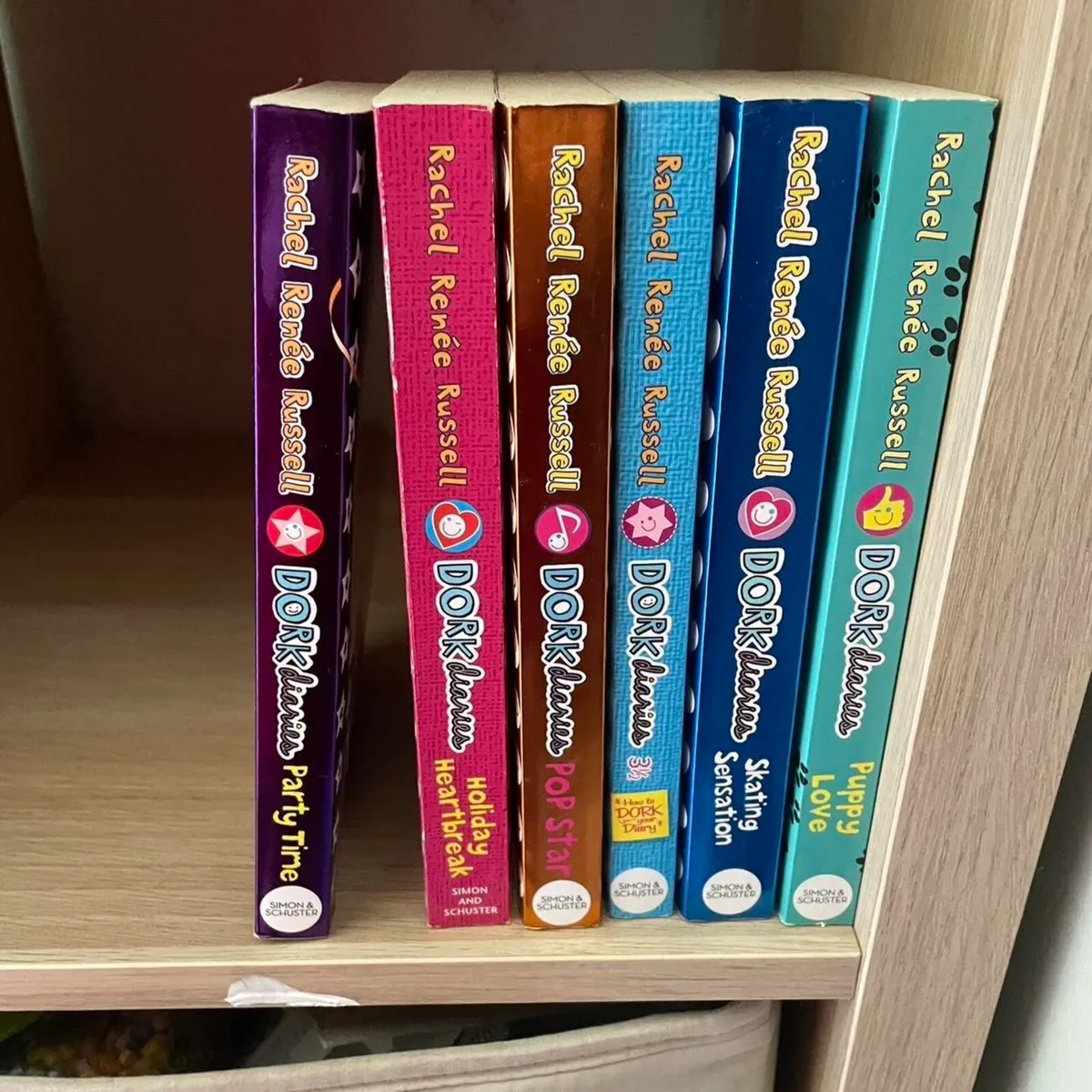 Dork diary books - Image 1