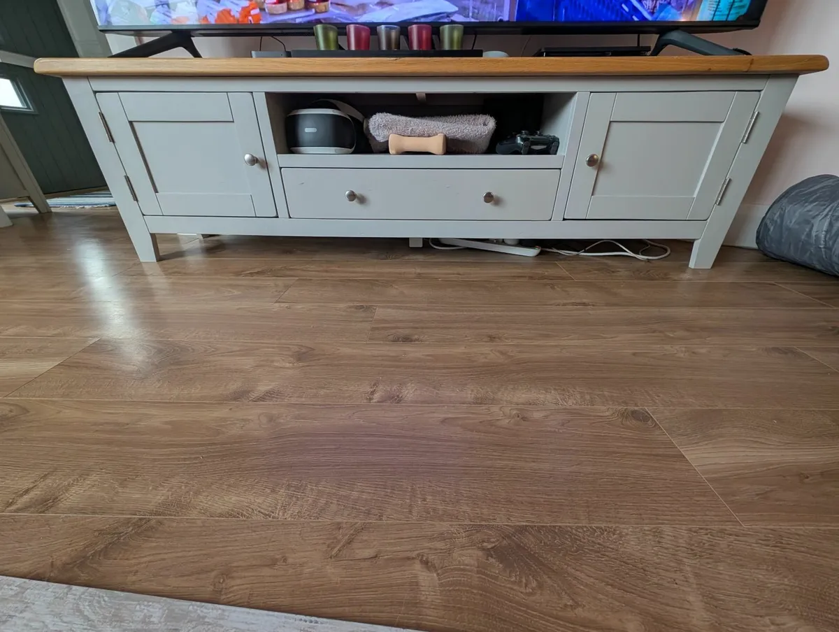 Guildford Extra Large Rectangular TV Unit - Image 3